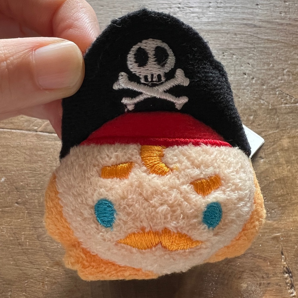 Tsum Tsum Disney Pirates of Caribbean pirate captain